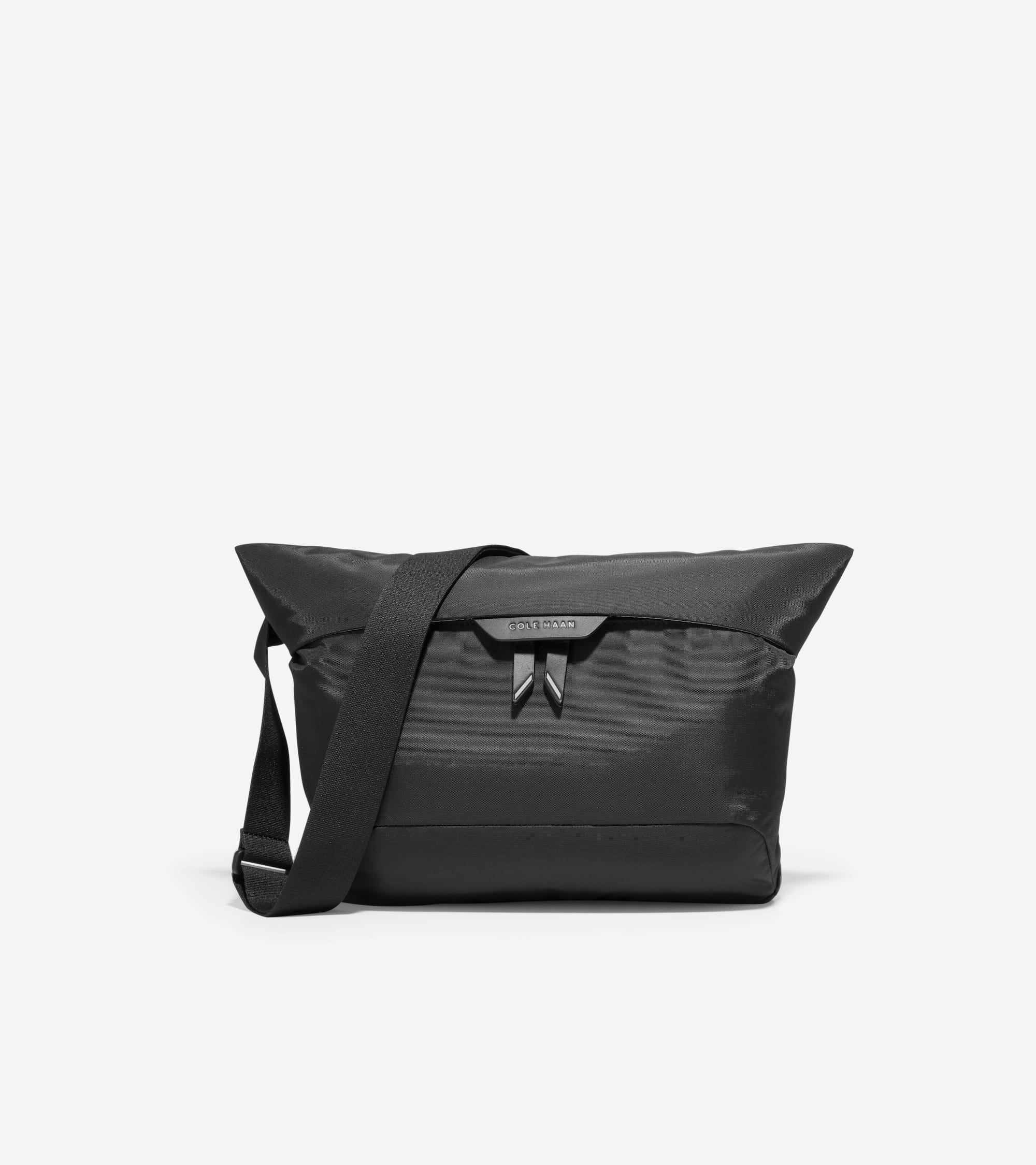 CENTRAL-SLING-BAG_e_A_F12312-psd